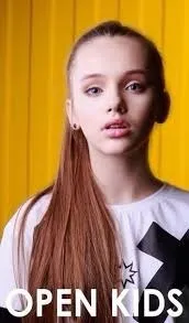 Хто така Ангеліна Романівська Скільки років Ангелині Романівській ангелині