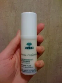 Матируюча та зволожуюча емульсія для обличчя Anti-Shine Fluide Prodigieux (із серії Aroma-Perfection) матируюча