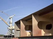 Між малим та масштабним малим
