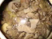 М’ясне рагу з грибами в аерогрилі по-домашньому грибами