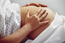 Чому болить живіт у ділянці пупка при вагітності причини і що робити болить