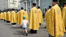 Рада не почала розглядати законопроекти про релігійні організації - РІА Новини розглядати