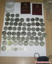 Перегляд теми - Розкрадач історичних скарбів монети