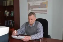 нових