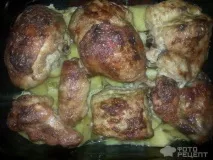 Картопля запечена з куркою, в гострому соусі. запечена