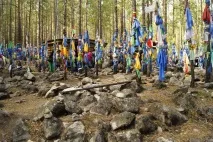 Сакральний камінь Янжими біля підніжжя Баргузинського хребта - нещодавно набута святиня янжими