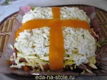 Новорічний сюрприз, їжа на столі. столі
