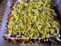 Новорічний сюрприз, їжа на столі. сюрприз