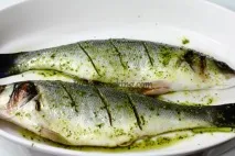 Сибас з базиліковою олією та часником, Picantecooking часником