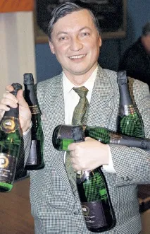 мене