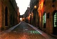 Столиця острова місто Родос (Rodos) у Греції. rodos
