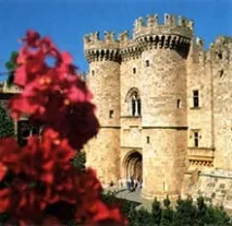 Столиця острова місто Родос (Rodos) у Греції. столиця