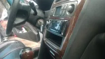 Стирчить магнітола стирчить