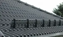Установка снігозатримувачів на даху із профнастилу правильний монтаж трубчастих пристроїв даху