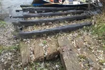 У Білоукраїнії річка оголила старовинний корабель. річка