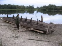 У Білоукраїнії річка оголила старовинний корабель. корабель