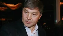 Черговий відхід Прохорова вдруге на ті ж самі партійні граблі - РИА Новости прохорова