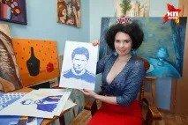 Художниця з Петербурга показала, як малювала грудьми портрети Жириновського, Ді Капріо та Мессі художниця