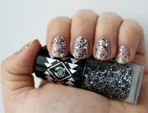 Палетка The Body Shop Swinging Silver – зимове свято елегантності body