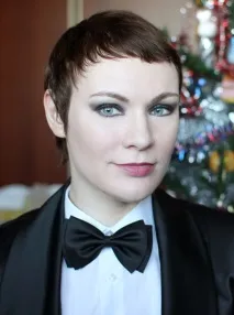 Палетка The Body Shop Swinging Silver – зимове свято елегантності палетка