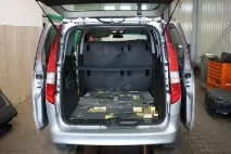 Переробив автомобіль, щоб возити контрабанду контрабанду