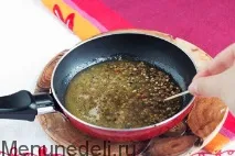 Білий соус до м’яса можна