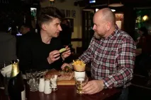 вдаватиму