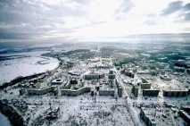 місць