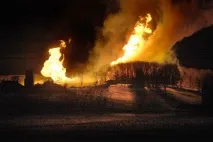 Газопровід вибухнув поряд із житловими будинками вибухнув