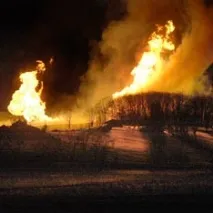 Газопровід вибухнув поряд із житловими будинками вибухнув