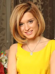 Який колір волосся підійде смаглявій брюнетці з карими очима який