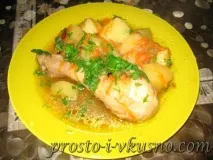 Як тушкувати картоплю в каструлі з куркою куркою