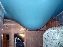 Як злити воду з натяжної стелі натяжної