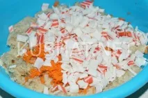 Рибні биточки з крабовими паличками крабовими