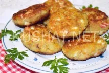 Рибні биточки з крабовими паличками биточки