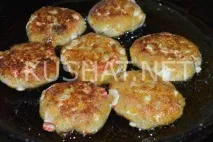 Рибні биточки з крабовими паличками рибні