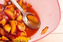 Рецепт салату з персиків, слив, абрикосів та нектаринів. персиків