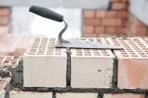 Кладка цегляних стін цегли
