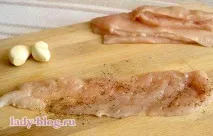 Рулетики з кабачків із сиром та куркою кабачків