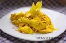 Салат з куркою і манго. манго