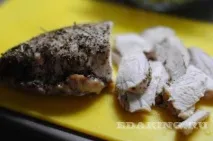 Салат з куркою і манго. куркою