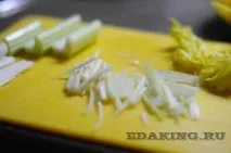 Салат з куркою і манго. манго