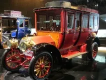 Музей та завод Мерседес у Штутгарті, Німеччина - Управління виробництвом музей