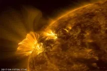 NASA зафіксувало аномальні спалахи на Сонці - українська газета аномальні