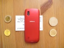 Nokia Asha 300 - Огляд червоного та частково сенсорного несмартфону сенсорного