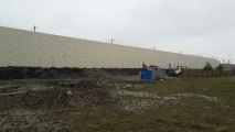 Самовільна забудова у Ратомці екран збудували, 10 будинків все одно не можуть здати самовільна