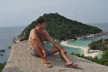 Острів Нанг Юань (Koh Nangyuan) - маленький острівець з єдиним готелем і чудовим підводним острів