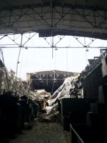 Перша плита впала на верстат мого батька, очевидці трагедії на ЗІКу розповіли, як сталося впала