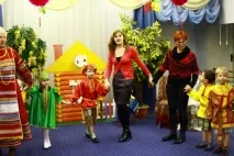 Посидіти в українській хаті» українській