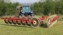Причіпні V-подібні граблі EASY RAKE 10-12-14 граблі